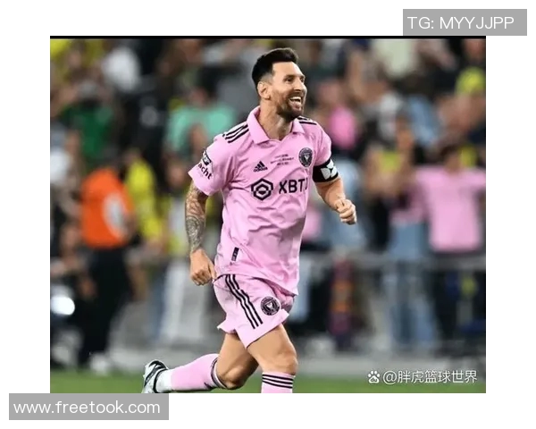 足球明星为你送上温暖祝福的特别时刻与感人故事